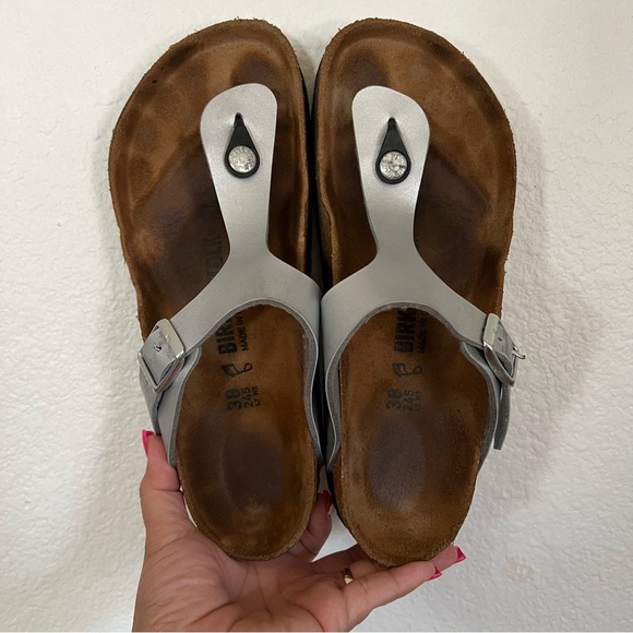 Birkenstock Silver Gizeh Leather Sandals Size 7 - Picture 11 of 11